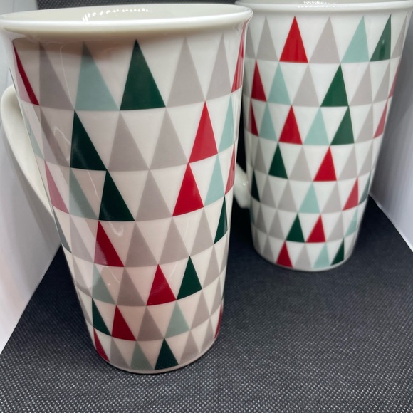 Christmas Starbucks 2017 expired print. Set of two Starbucks 16oz mugs. - Picture 5 of 7